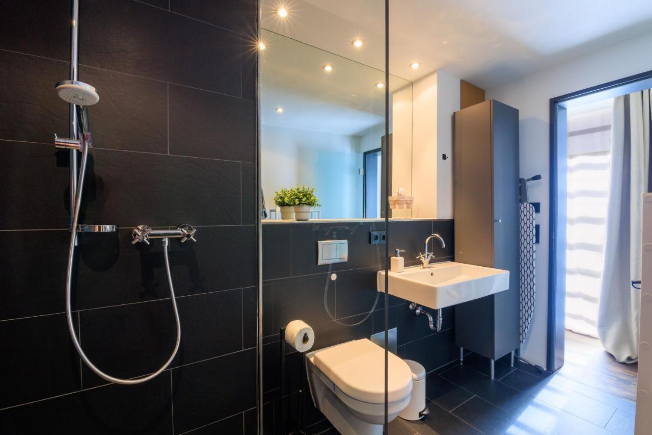Global Living - Design Apartment I Rathausplatz I Beamer I Ac I Kitchen I Augsburg Eksteriør bilde